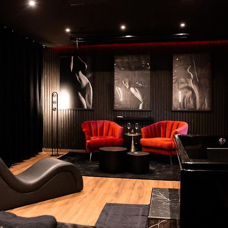 Blackroom Suite De Luxe 50 Nuances De Grey Le Havre Exteriör bild