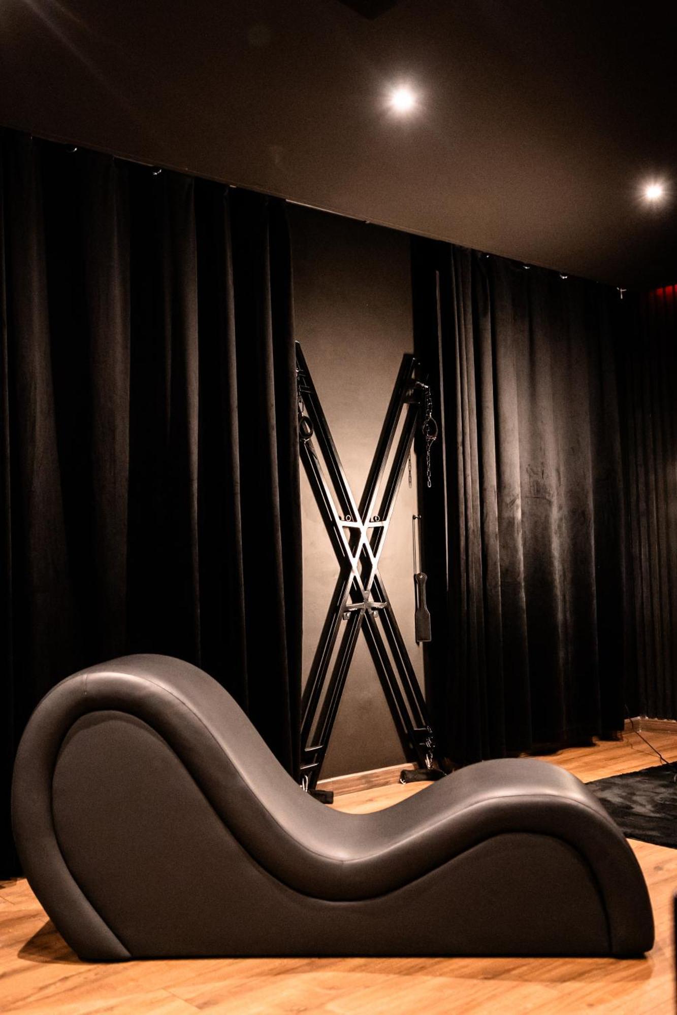 Blackroom Suite De Luxe 50 Nuances De Grey Le Havre Exteriör bild