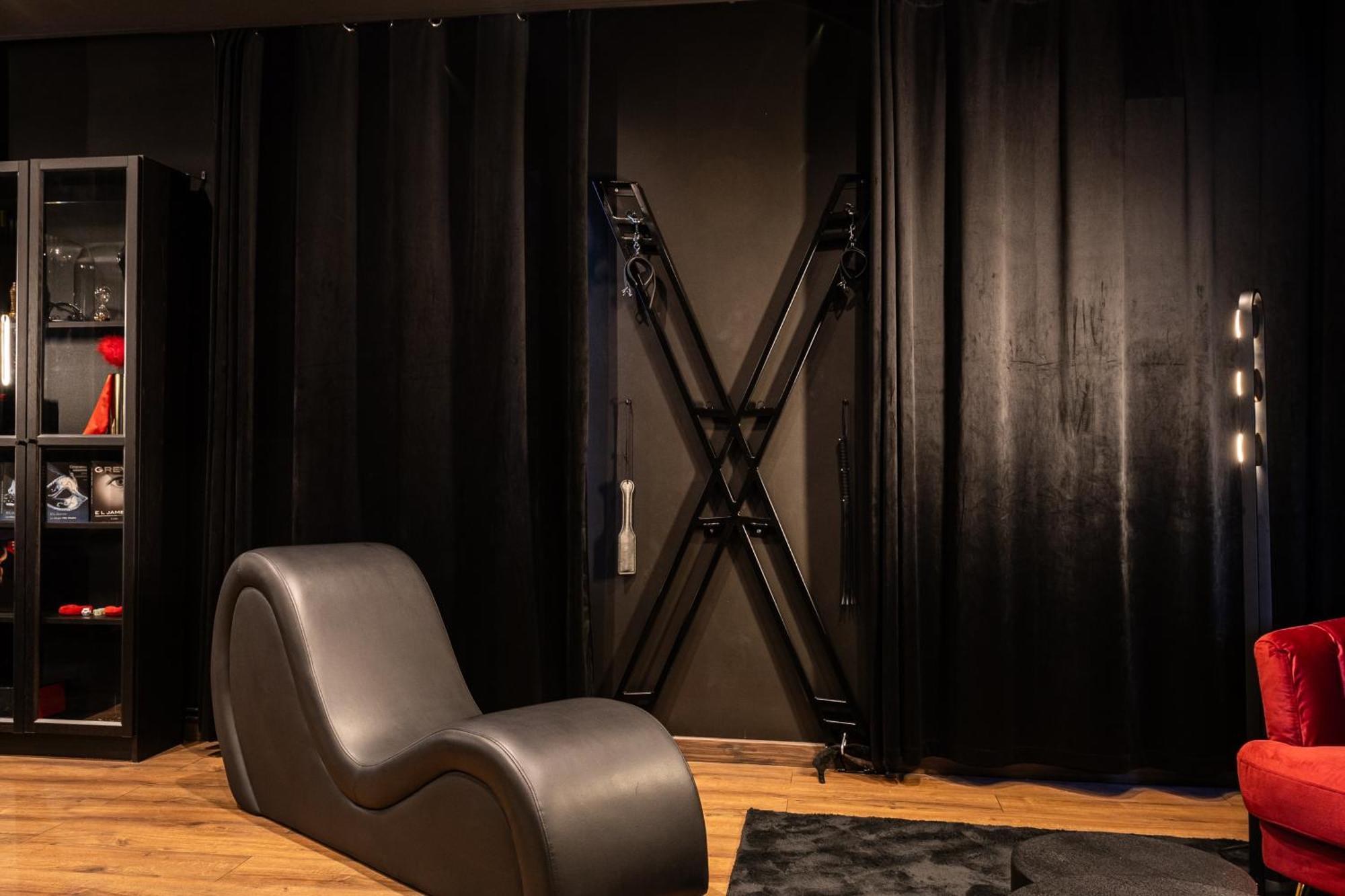 Blackroom Suite De Luxe 50 Nuances De Grey Le Havre Exteriör bild